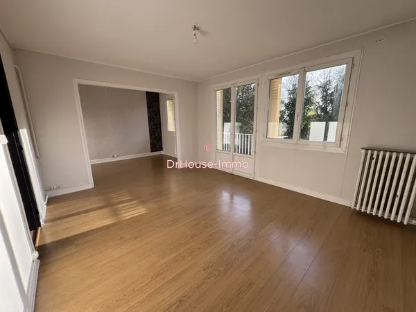 Appartement T3 traversant de 64,68 m² avec balcon, parking, garage et cave - Rouen 