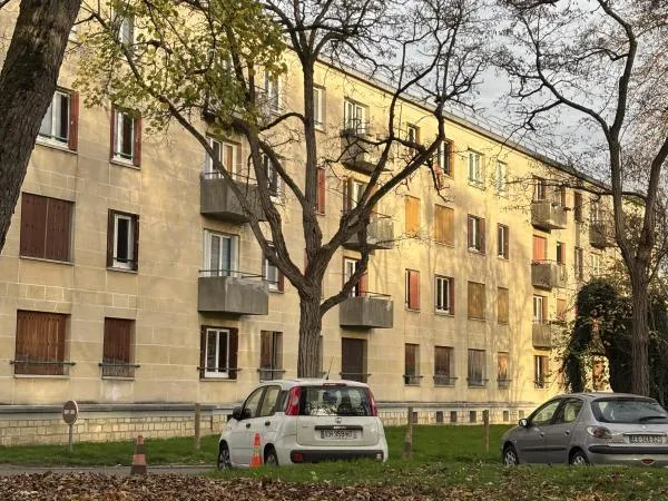 CLICHY SOUS BOIS PROCHE T4 