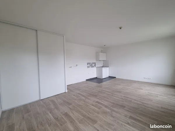 Studio 1 pièce 36 m² 