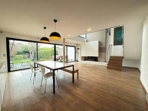 Maison 7 pièces 181 m² 