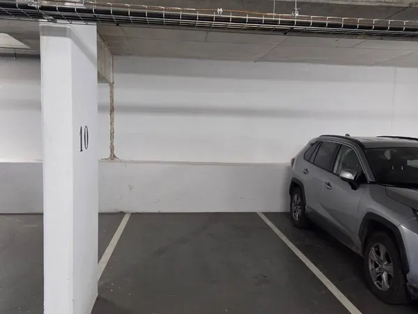 Loue place de parking Bd Pierre De Coubertin 