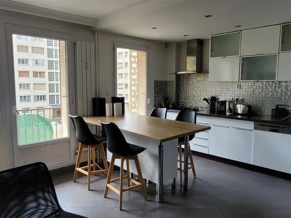 Appartement 5 pièces 82 m² 