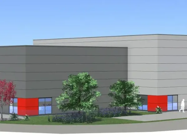 385 m² de locaux d'activité avec espace extérieur clos à louer à Plaisance du Touch 