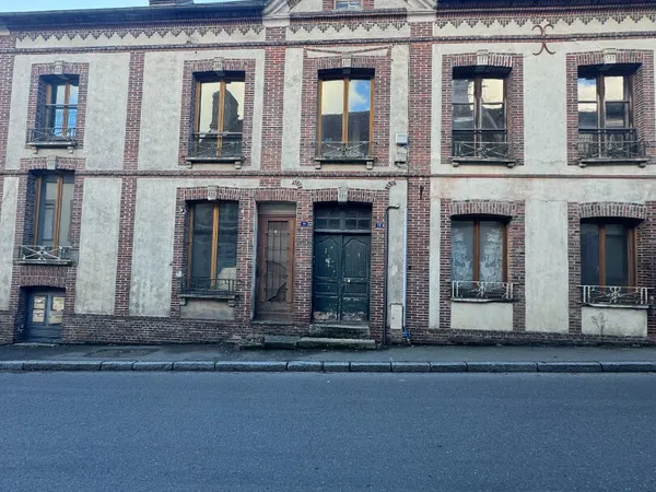 Maison de ville Moulins La Marche 
