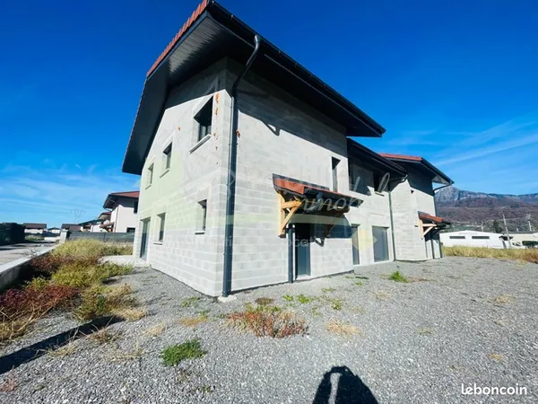 Maison 5 pièces 140 m² 