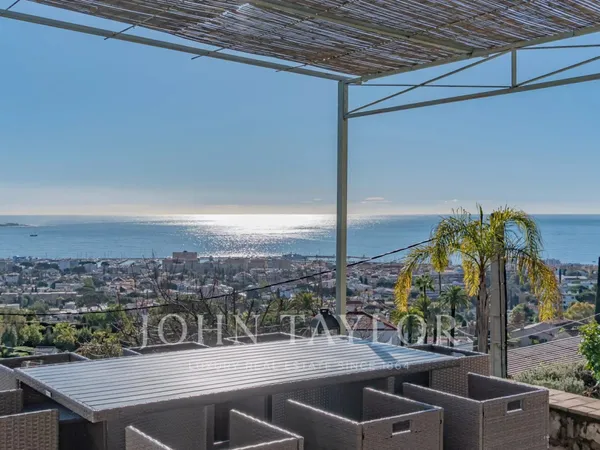 Golfe-Juan villa de charme avec vue mer 