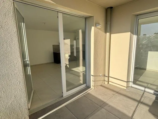 Superbe T3 lumineux place grand balcon 1er mai 