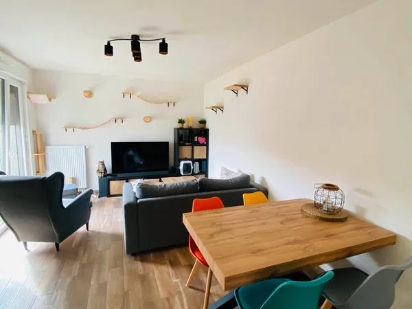 Appartement 3 pièces - 59 m² - Balcon - Box en sous-sol - Sans frais d'agence 