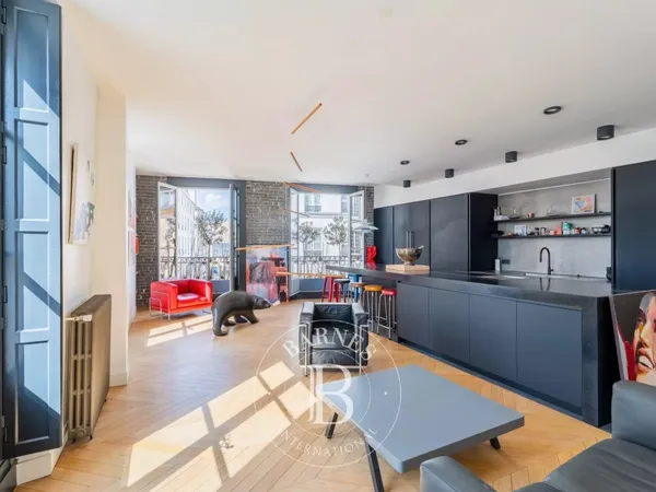 Vente appartement - Paris 4 - Place des Vosges - Dernier étage - Vue dégagée 