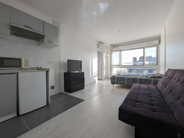 Studio lumineux - 23.44m² 