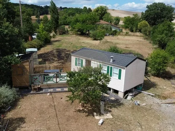 Terrain avec mobil home 