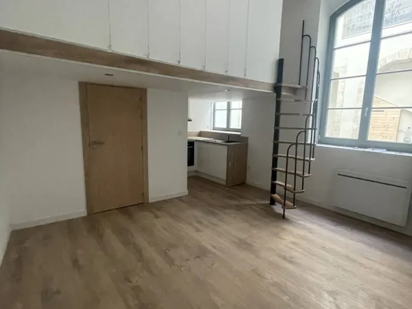 Studio 1 pièce 31 m² 