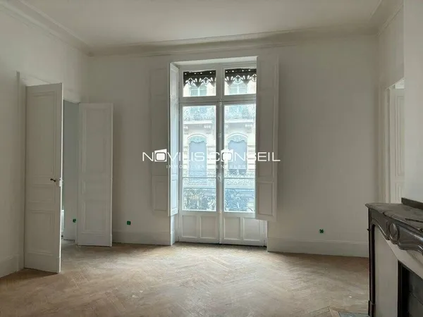 Bureaux 230 m² 
