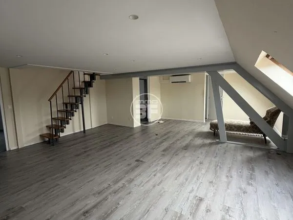 Triplex 5 pièces 125 m² 