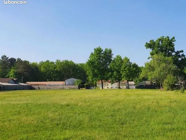 Terrain 811 m² Saint Magne 