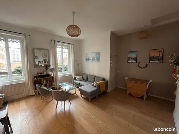 T4 meublé - 82 m² - Lyon 2 - Lumineux, traversant, 3 chambres 