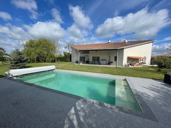 Maison 7 pièces 234 m² 