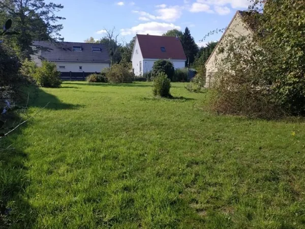 Terrain 830 m² 