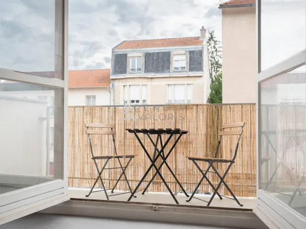 Studio 1 pièce 25 m² 