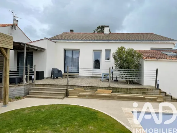 Maison 10 pièces 169 m² 