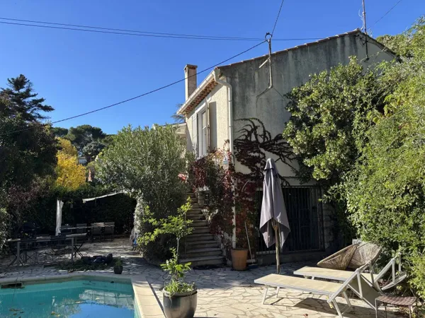 Maison de plain-pied 4 pièces 107 m² 