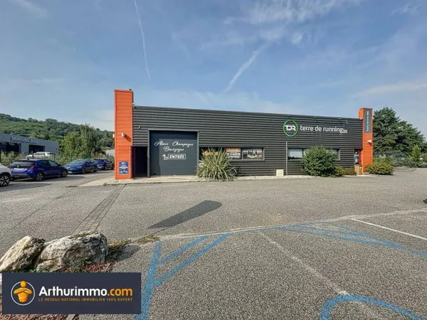 Local commercial 192 m² 