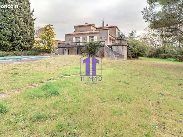 Vends maison de maître de caractère 