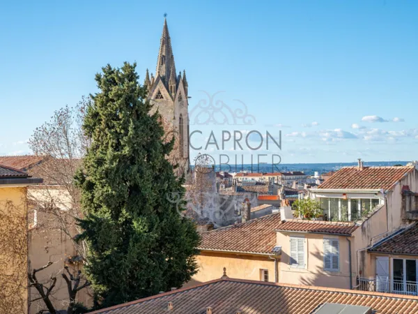 APPARTEMENT 80m2 ASCENSEUR PARKING - AIX CENTRE VILLE HISTORIQUE 