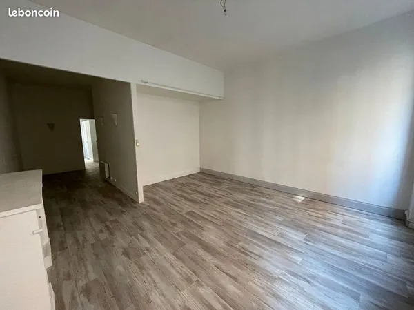 Appartement 1 pièce 52 m² 