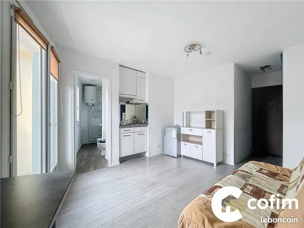 Studio 1 pièce 20 m² 
