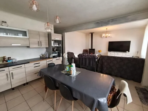 Maison entièrement rénovée avec jardin 
