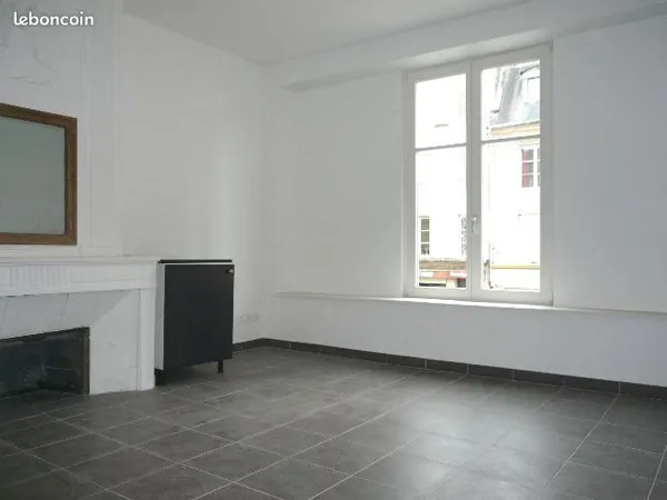 Studio 1 pièce 23 m² 