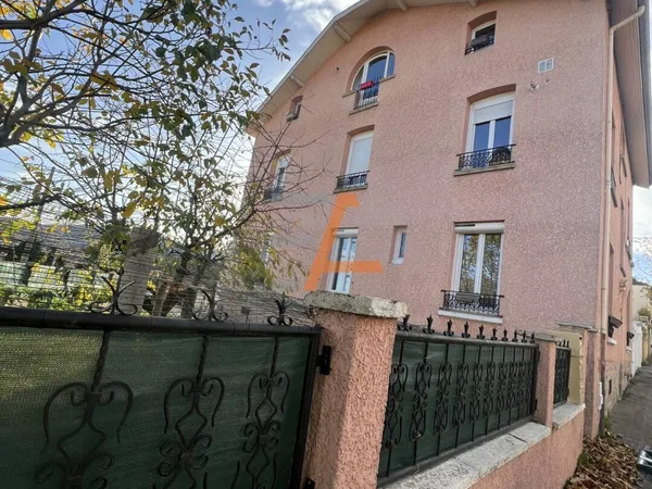 Immeuble 263 m² 