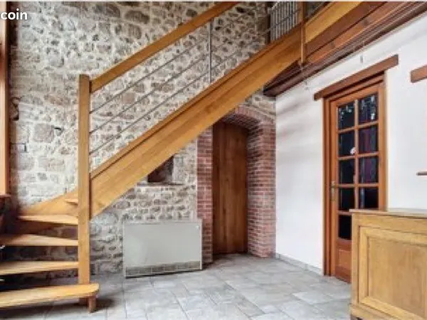 Maison ancienne avec dépendances et terrain 