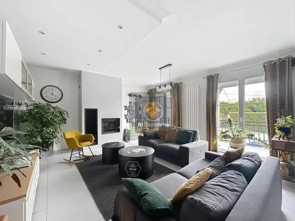 Maison 7 pièces 220 m² 