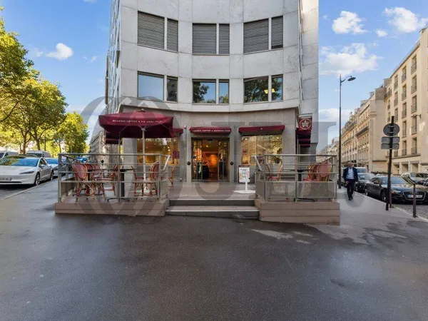 Bureaux 1062 m² 