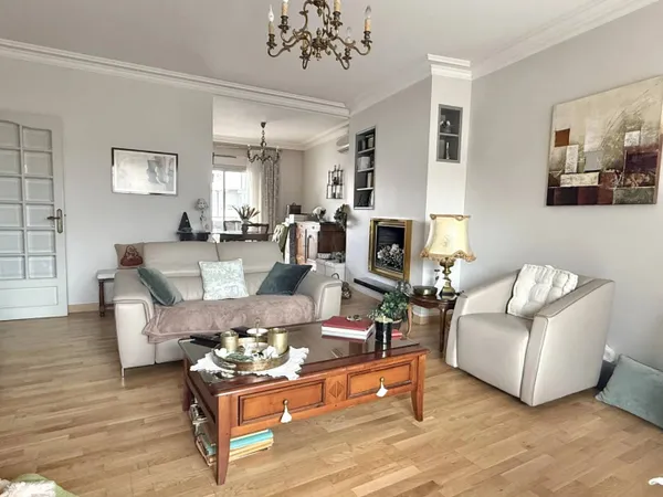 Appartement 5 pièces 104 m² 
