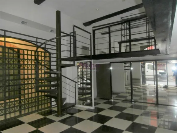 Local commercial Hypercentre 