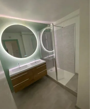 Chambre rénové en colocation 