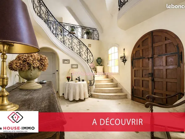 Propriété 10 pièces 320 m² 