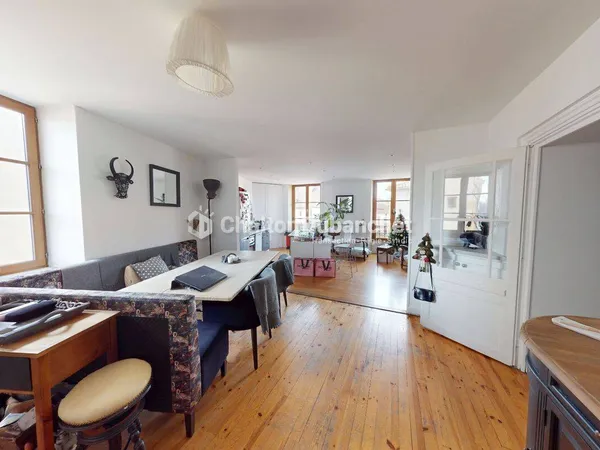 Duplex 8 pièces 195 m² 