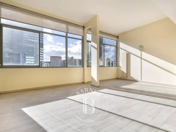 COURBEVOIE DUPLEX FAMILIAL AVEC TERRASSE 