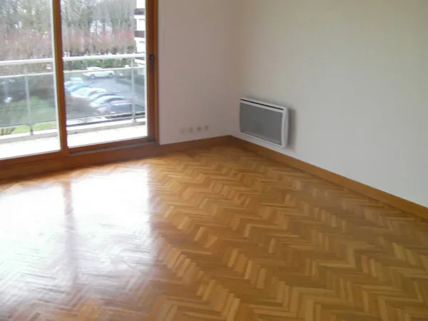 Studio 1 pièce 30 m² 