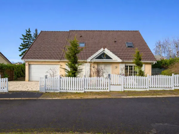 Maison 8 pièces 355 m² 