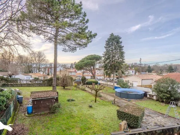 Maison de plain-pied 7 pièces 143 m² 