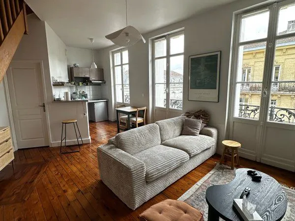 Appartement duplex hyper centre agen 