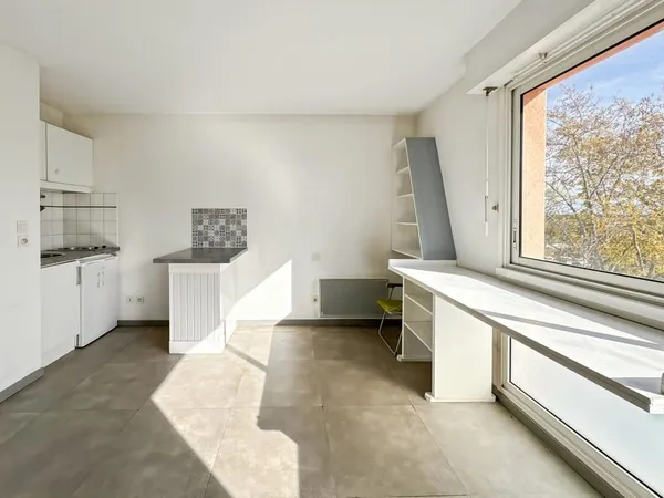 T1 étudiant à Vendre 