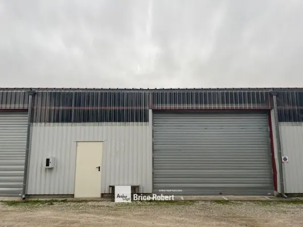 A louer - Locaux d'activités modulables et adaptés à de nombreuses activités - Lissieu 