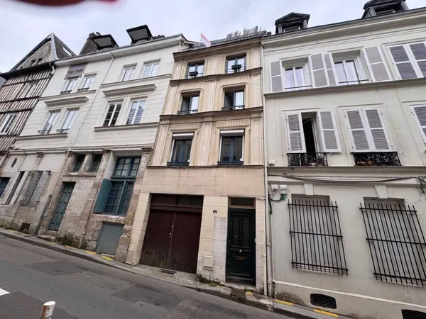 Studio 1 pièce 29 m² 