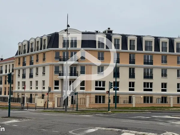 Studio 1 pièce 33 m² 